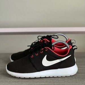 Nike Black and Pink Womens Size 7